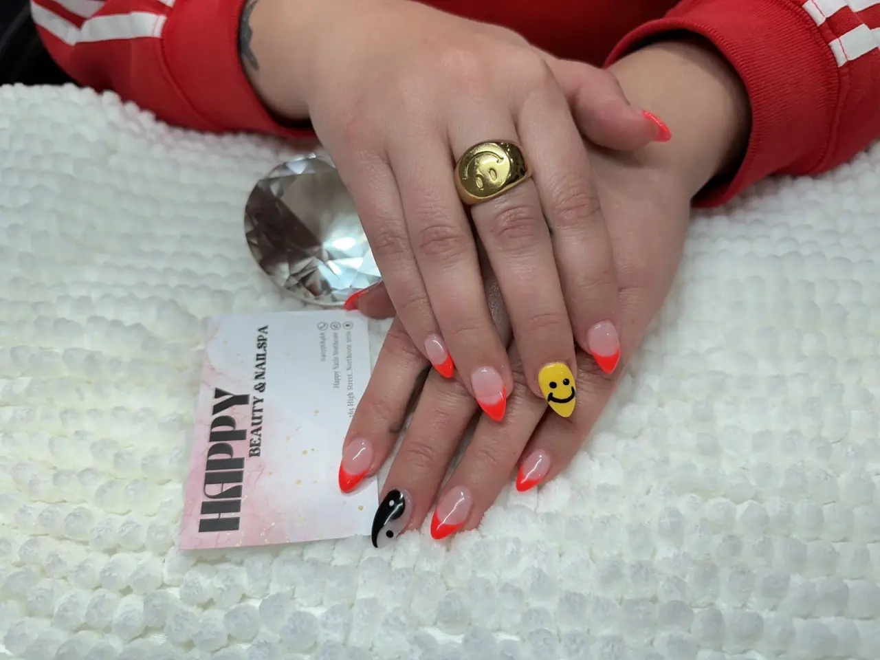 Shellac manicures